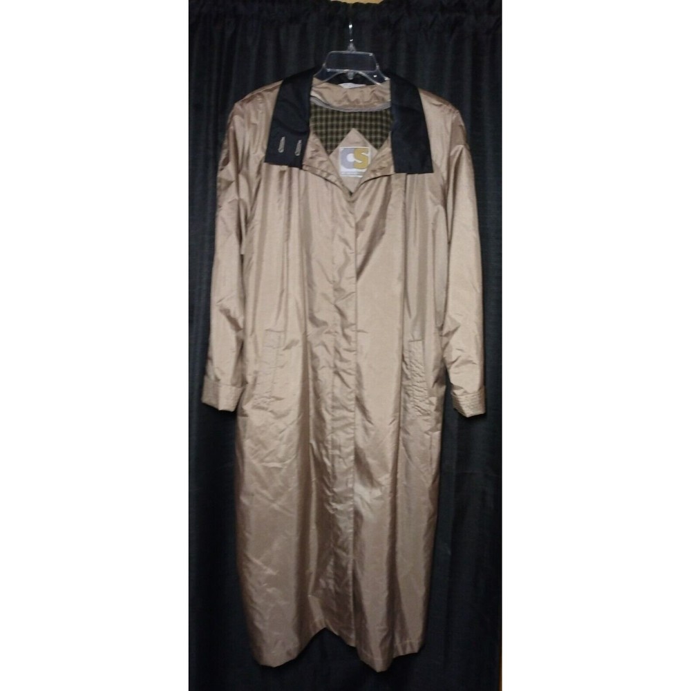 Current Seen Vintage Women's Long Winter Coat, Gold with Black Collar Zip Liner.